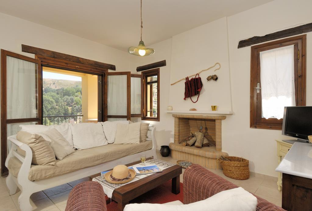 Oreinothea Villa Thérison Buitenkant foto