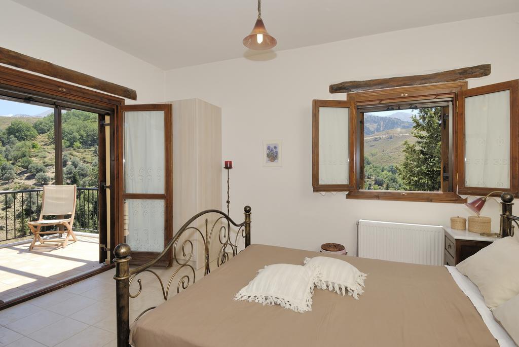 Oreinothea Villa Thérison Buitenkant foto