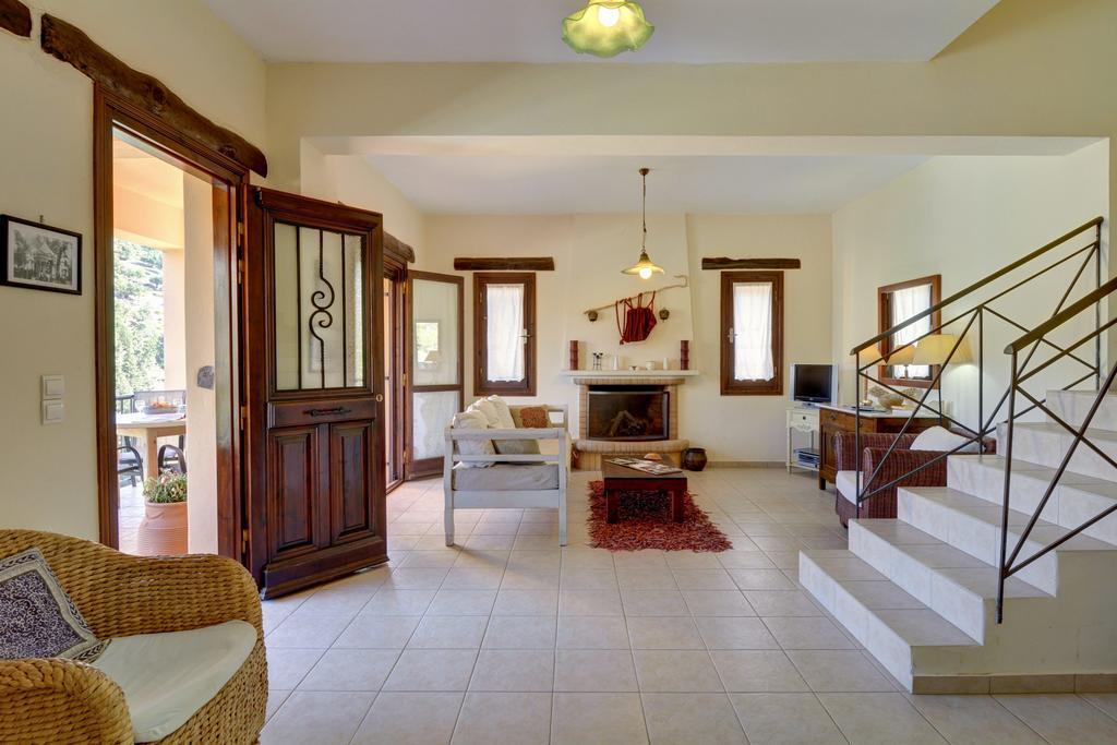 Oreinothea Villa Thérison Kamer foto