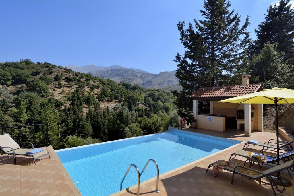 Oreinothea Villa Thérison Buitenkant foto