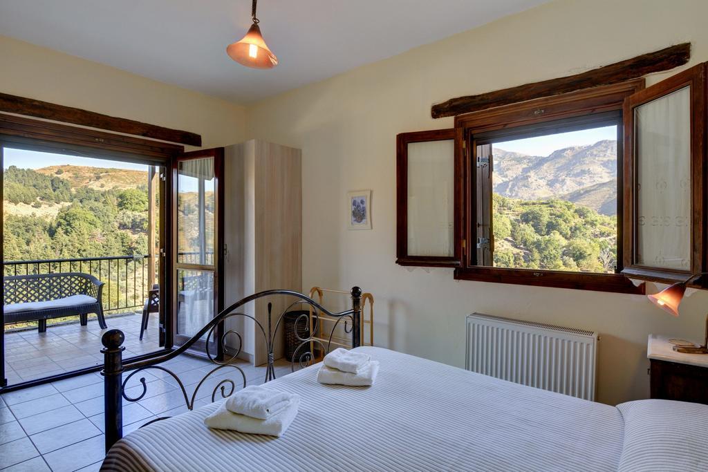 Oreinothea Villa Thérison Kamer foto